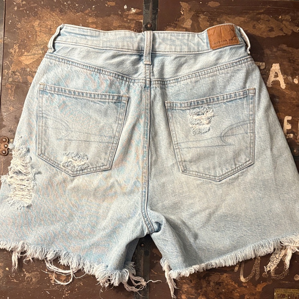 American Eagle Outfitters Distressed Light Blue Jean Shorts - Picture 3 of 4